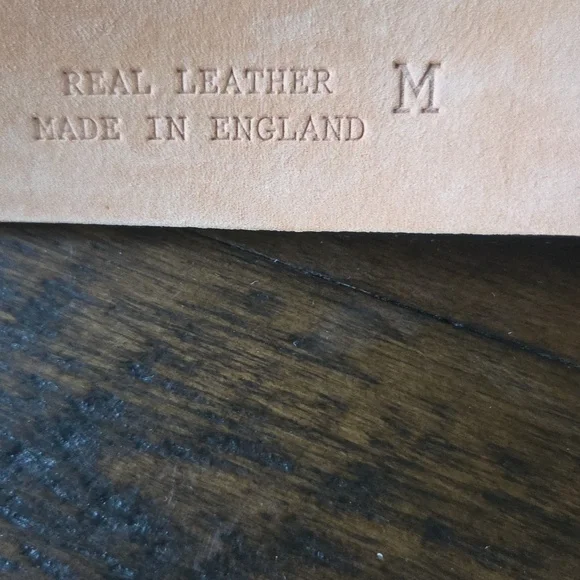 Beautiful Black Leather Belt w Gold Hardware By Rag & Bone. Great Condition! M - Picture 2 of 10